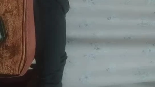 娇妻 雪白 呻吟-美女学生妹子是男友的乖母狗，戴着狗炼项圈乖乖让男友无套抽插~