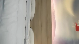 欧美日韩人妻激情-第一次与男友以外的男人在行使中车震!