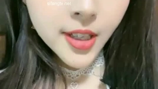 欧美日韩人妻激情-第一次与男友以外的男人在行使中车震!