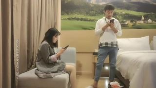 自拍无码精品在线观看-深谷で田植えをする稲作農家の巨乳嫁 観月しおり的的!